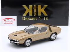 Alfa Romeo Montreal Bouwjaar 1970 goud metalen 1:18 KK-Scale