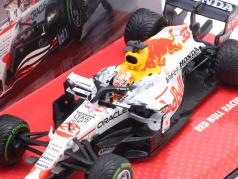 M. Verstappen Red Bull RB16B #33 2e Kalkoen GP formule 1 Wereldkampioen 2021 1:43 Minichamps
