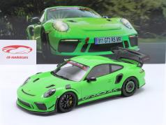 Porsche 911 (991.2) GT3 RS MR Manthey Racing зеленый 1:18 Minichamps