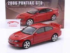 Pontiac GTO ano de construção 2006 vermelho 1:18 GMP