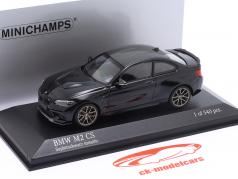 BMW M2 CS (F87) 2020 saffier zwart metalen / gouden velgen 1:43 Minichamps
