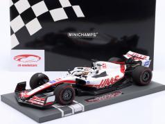 Kevin Magnussen Haas VF-22 #20 5-й Бахрейн GP формула 1 2022 1:18 Minichamps