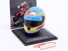 Fernando Alonso #5 Scuderia Ferrari F2012 formula 1 2012 helmet 1:5 Spark Editions