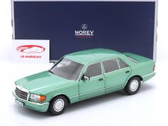 Mercedes-Benz 560 SEL 建設年 1991 ライトグリーン メタリックな 1:18 Norev
