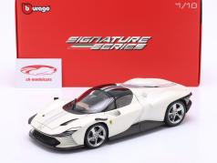 Ferrari Daytona SP3 Closed Top 2022 white 1:18 Bburago Signature