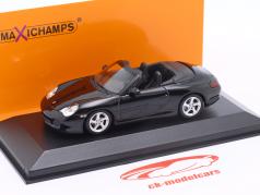 Porsche 911 4S コンバーチブル 建設年 2003 黒 1:43 Minichamps