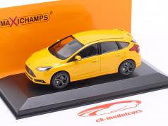 Ford Focus ST ano de construção 2011 laranja metálico 1:43 Minichamps