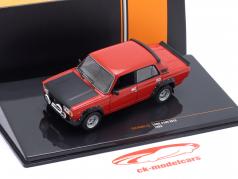 Lada 2105 VFTS Bouwjaar 1983 rood / zwart 1:43 Ixo