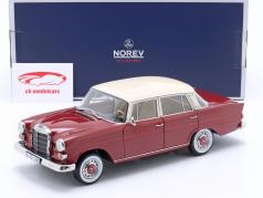 Mercedes-Benz 200 ano de construção 1966 vermelho 1:18 Norev