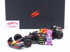 M Verstappen Red Bull RB18 #1 vincitore Giappone GP Formula 1 Campione del mondo 2022 1:18 Spark