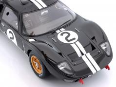 Ford GT40 Mk II #2 vinder 24h LeMans 1966 McLaren, Amon 1:12 CMR