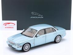 Jaguar XJ6 (X350) Морской мороз синий 1:18 Almost Real