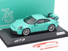 Porsche 911 (992) GT3 Год постройки 2021 мятно-зеленый 1:43 Spark