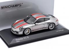 Porsche 911 (991) R Baujahr 2016 silber / rot 1:43 Minichamps