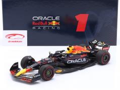 M. Verstappen Red Bull RB18 #1 ganador Belga GP fórmula 1 Campeón mundial 2022 1:18 Minichamps