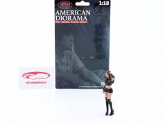 Autosalon Girl #2 figur 1:18 American Diorama