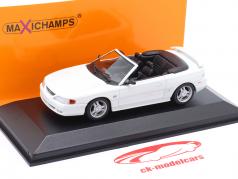 Ford Mustang カブリオレ 建設年 1994 白 1:43 Minichamps