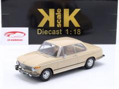 BMW 1602 Serie 1 Byggeår 1971 beige 1:18 KK-Scale