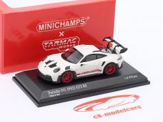 Porsche 911 (992) GT3 RS Byggeår 2022 hvid / rød 1:64 Minichamps / Tarmac Works