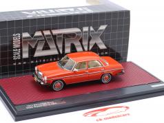 Mercedes-Benz 300D (W115) Amerikaanse versie 1974 rood 1:43 Matrix