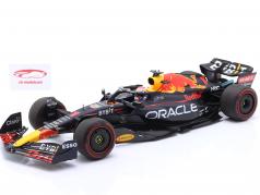M. Verstappen Red Bull RB18 #1 gagnant Néerlandais GP formule 1 Champion du monde 2022 1:12 Spark