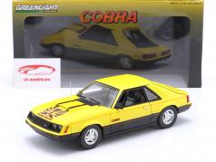Ford Mustang Cobra Fastback 建設年 1979 黄色 / 黒 1:18 Greenlight