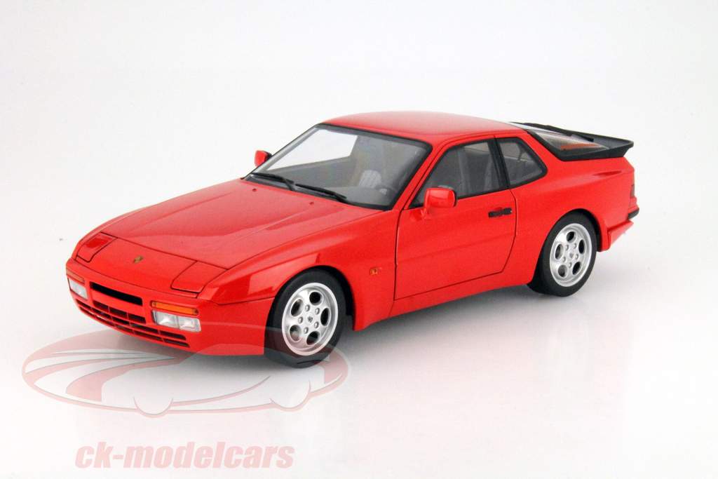レア！オートアート 1/18 ポルシェ944ターボ 1/18 ポルシェ 944 ターボ '85 (レッド) ミニカー | 鉄道模型