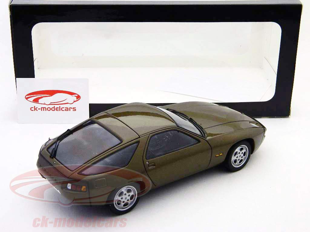 35) AUTOart 1/18 77982 ポルシェ 911(930) 3.3 ターボ TURBO レッド  