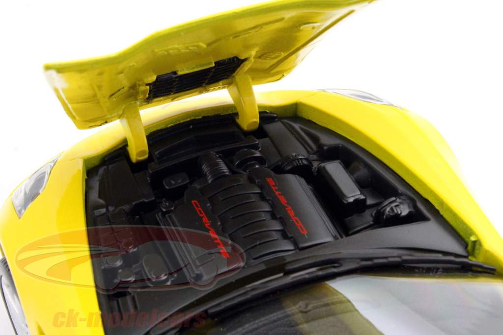 Chevrolet Corvette Stingray Year 2014 yellow 1:18 Maisto