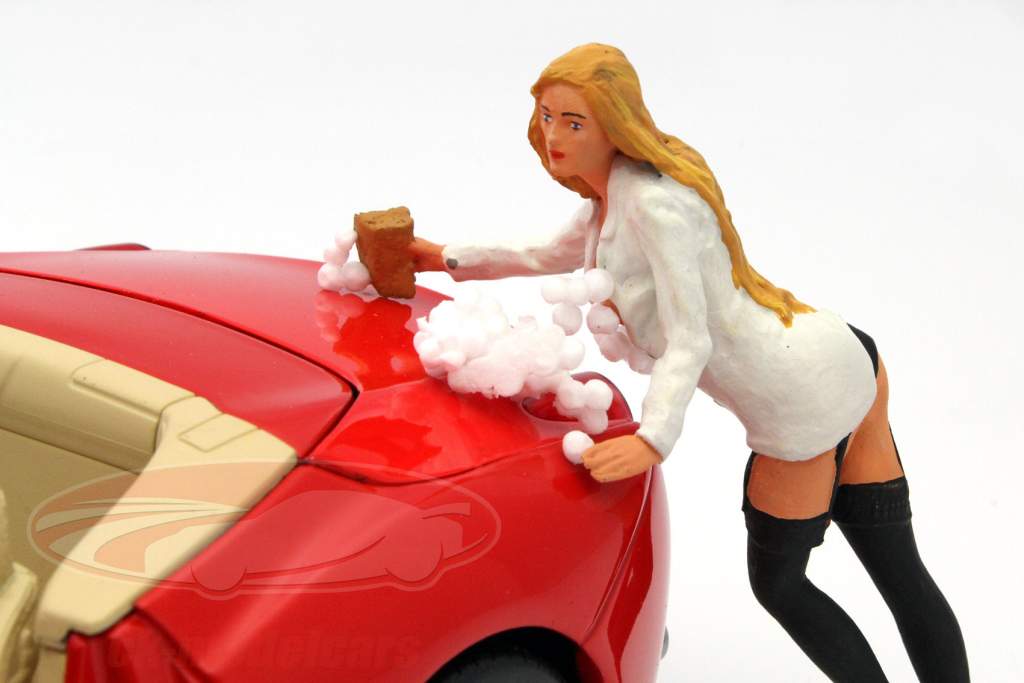 Car Wash Girl Karin Figur 1:18 FigurenManufaktur
