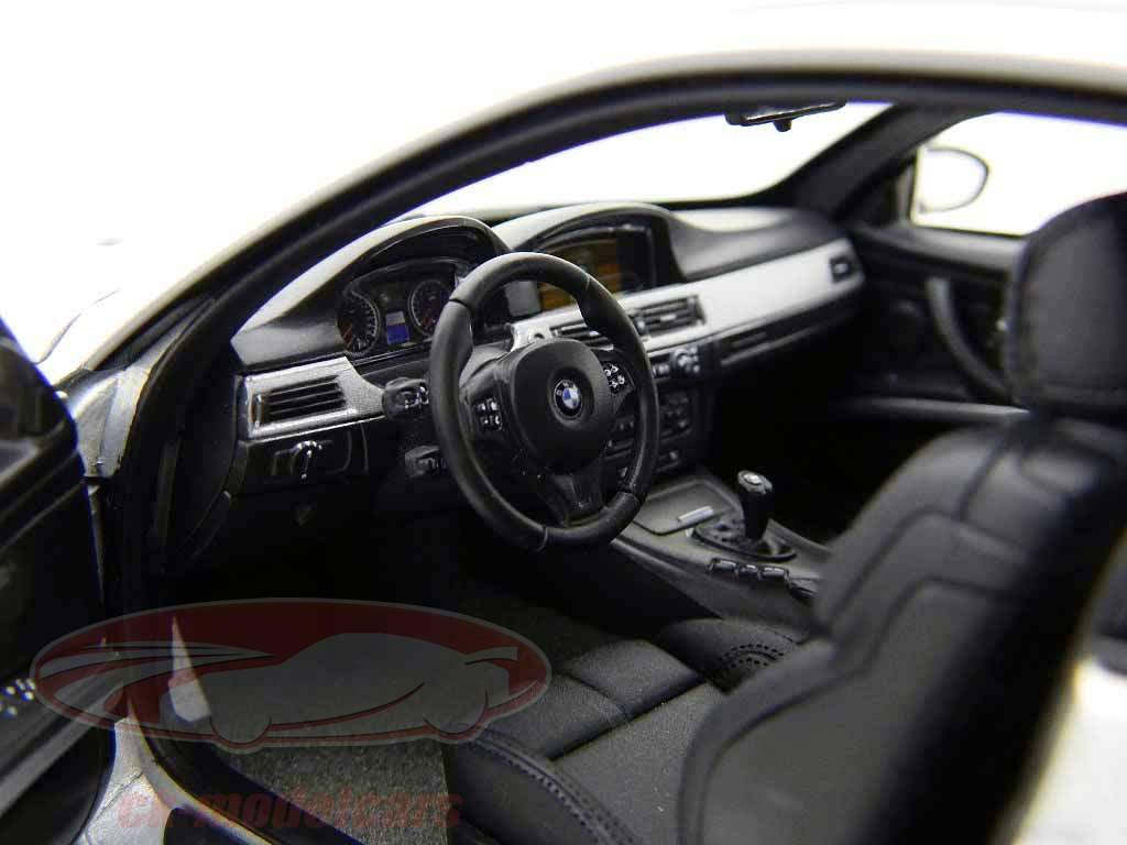Kyosho 1:18 BMW M3 Coupe Silver Stone II 08736S モデル 車 08736S 