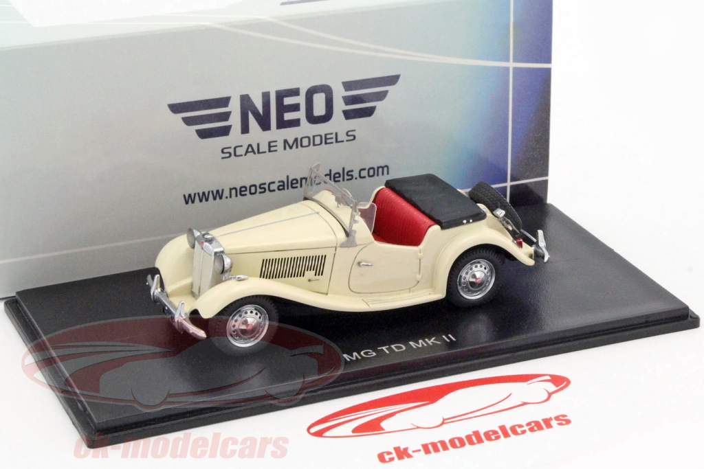 Neo 1:43 MG TD MK II RHD Convertible open Top white NEO43802 model