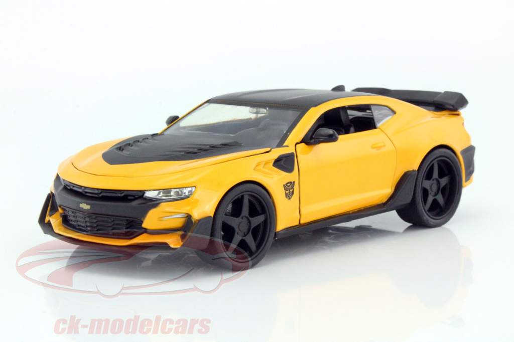 Chevrolet Camaro Bumblebee year 2016 Movie Transformers 5 yellow / black 1:24 Jada Toys