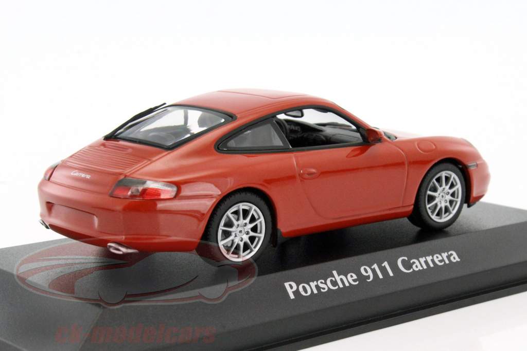 Porsche 911 Carrera coupe Opførselsår 2001 orangerød metallisk 1:43 Minichamps