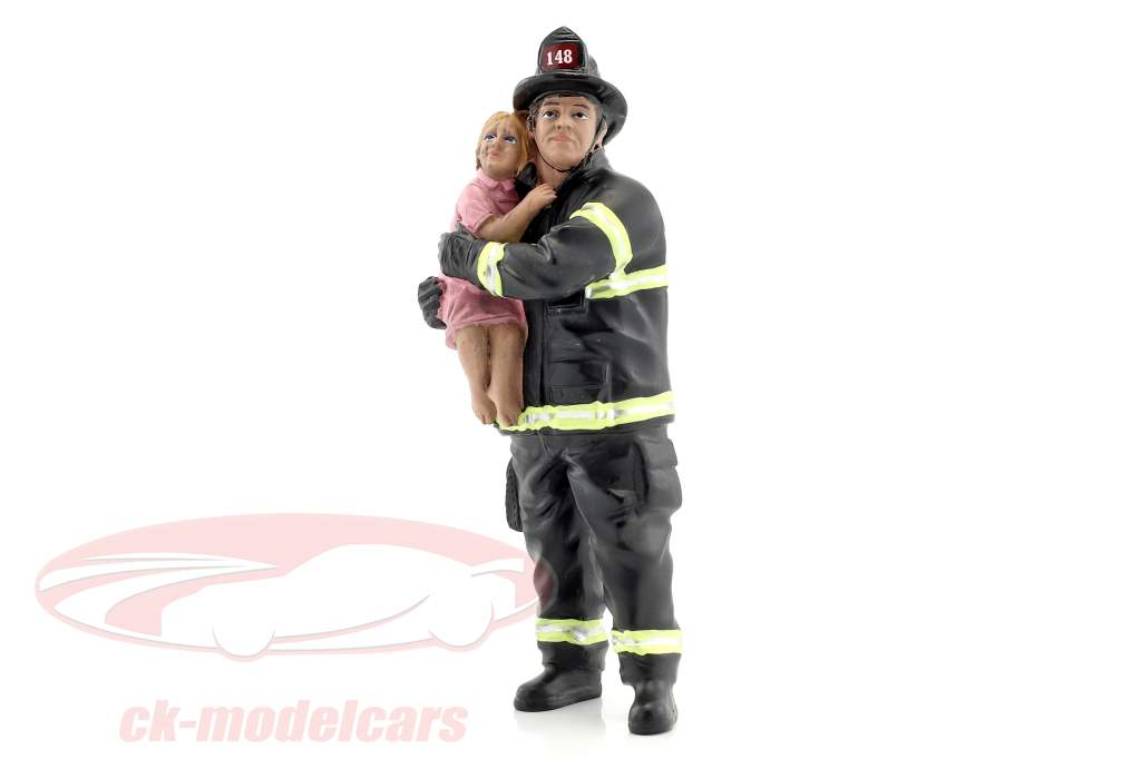 firefighter figure II Saving Life 1:18 American Diorama