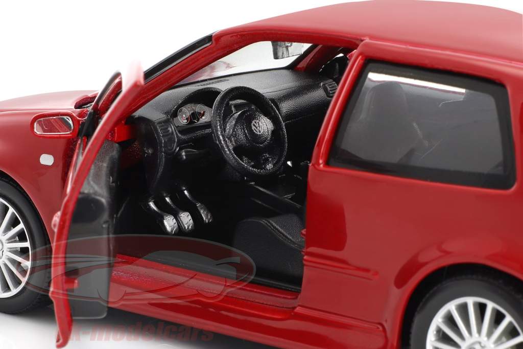 Volkswagen VW Golf IV R32 rød 1:24 Maisto