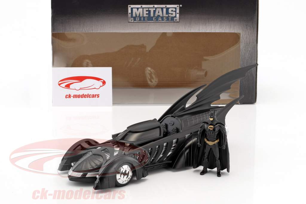 Batmobile фильм Batman Forever (1995) черный с фигура Batman 1:24 Jada Toys