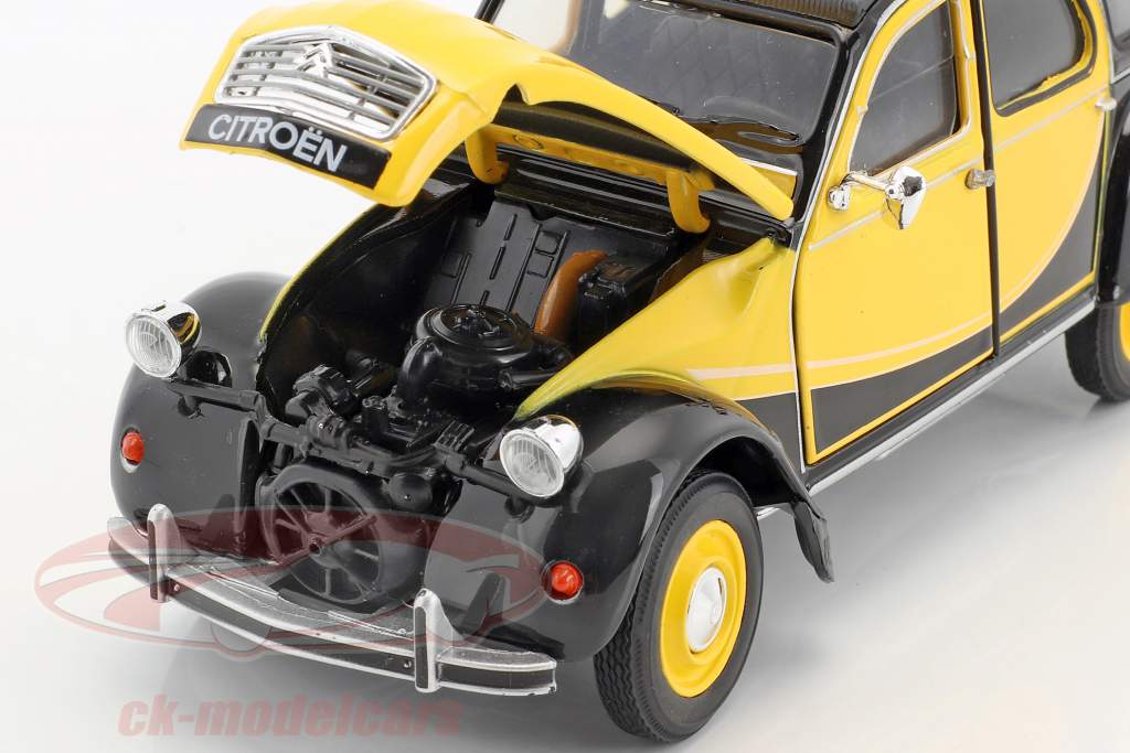 Citroen 2CV 6 Charleston Construction year 1982 yellow / black 1:24 Welly