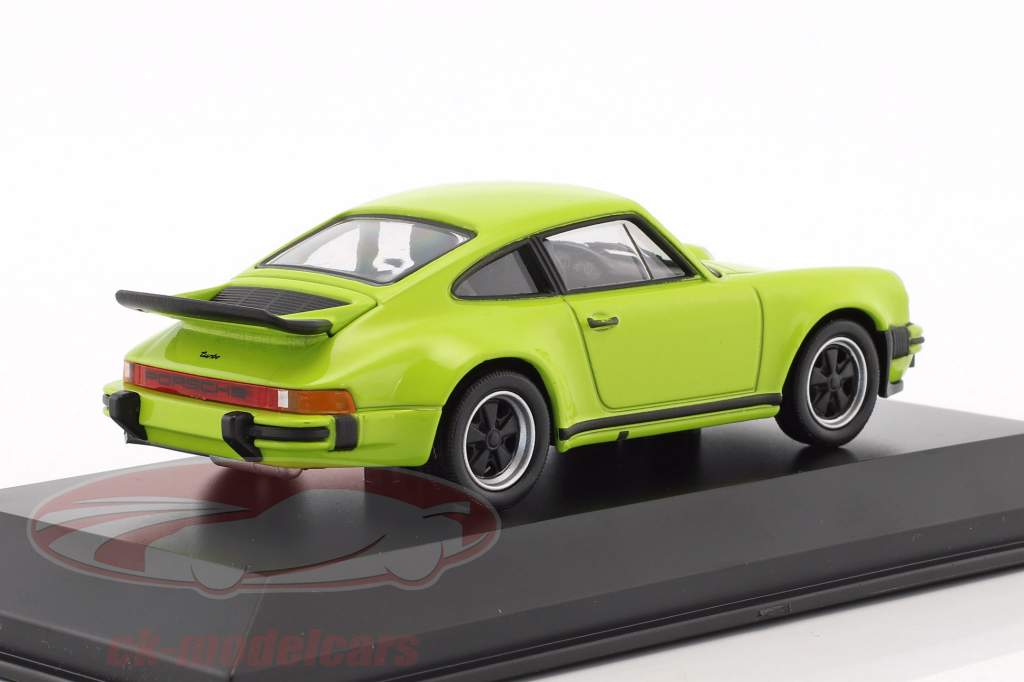 Porsche 911 Turbo year 1974 lime 1:43 Welly