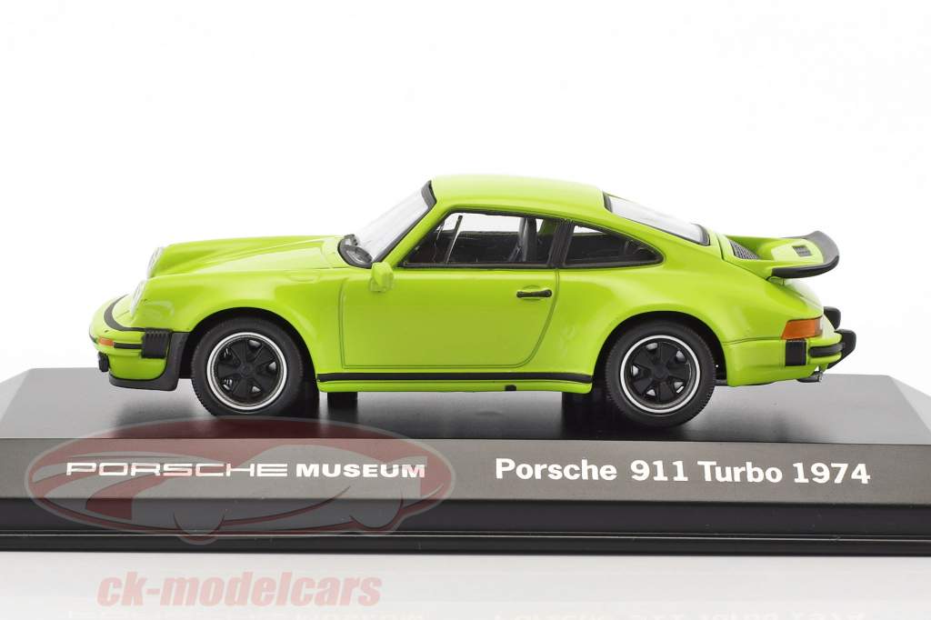 Porsche 911 Turbo année 1974 citron vert 1:43 Welly