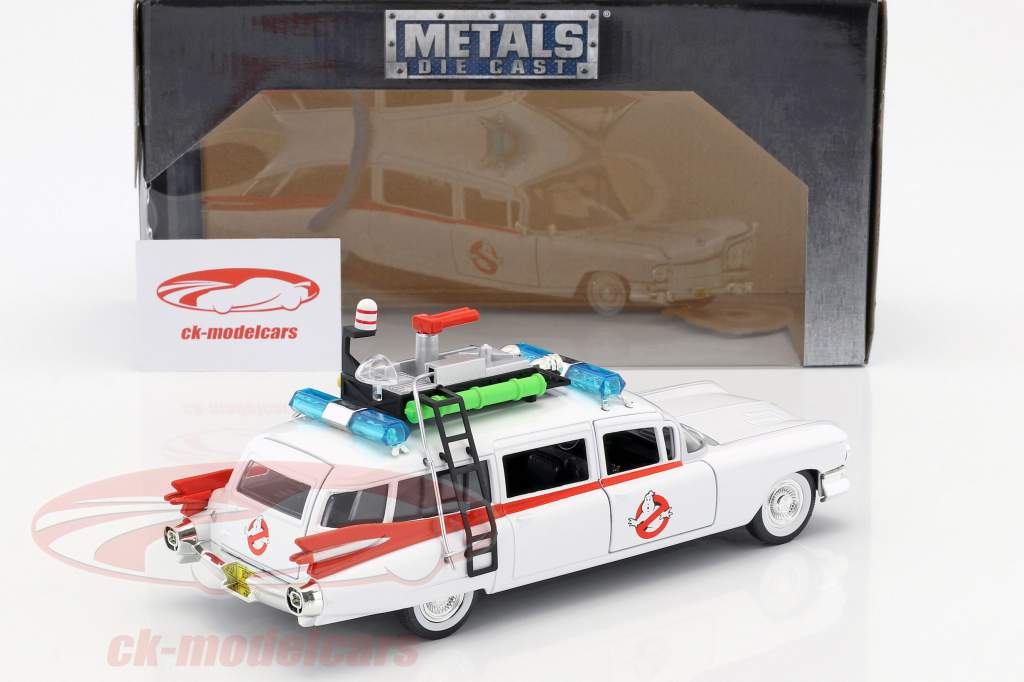 Cadillac Ecto-1 fra den film Ghostbusters 1984 hvid 1:24 Jada Toys