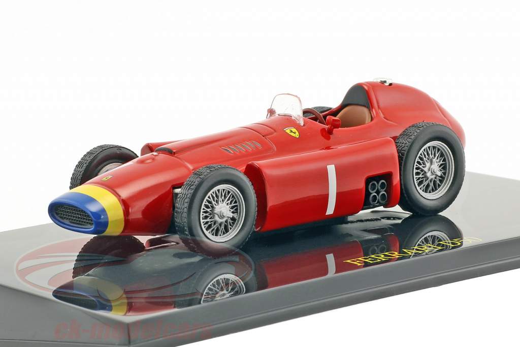 Juan Manuel Fangio Ferrari D50 champion du monde formule 1 1956 avec vitrine 1:43 Altaya