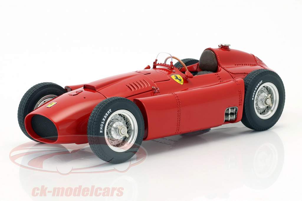 Ferrari D50 année de construction 1956 rouge 1:18 CMC