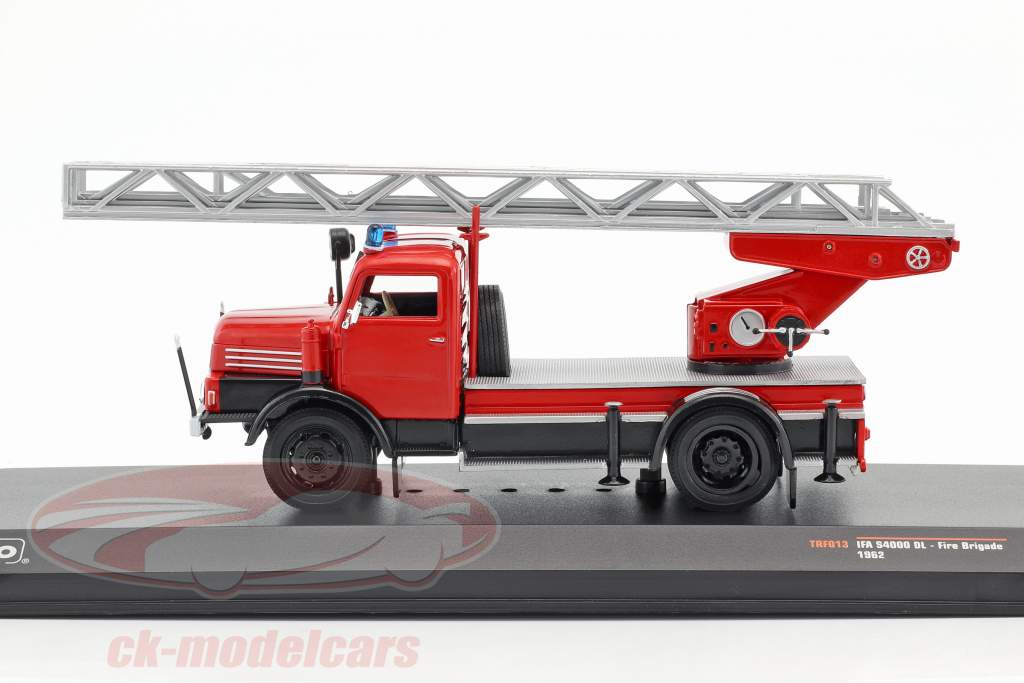 IFA S4000 DL fire Department with ladder red 1:43 Ixo