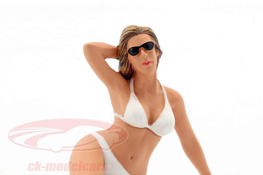 calendar Girl June in bikini 1:18 American Diorama