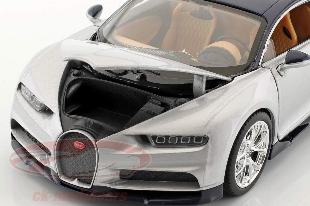 Bugatti Chiron 建造年份 2017 银 / 蓝 1:24 Welly