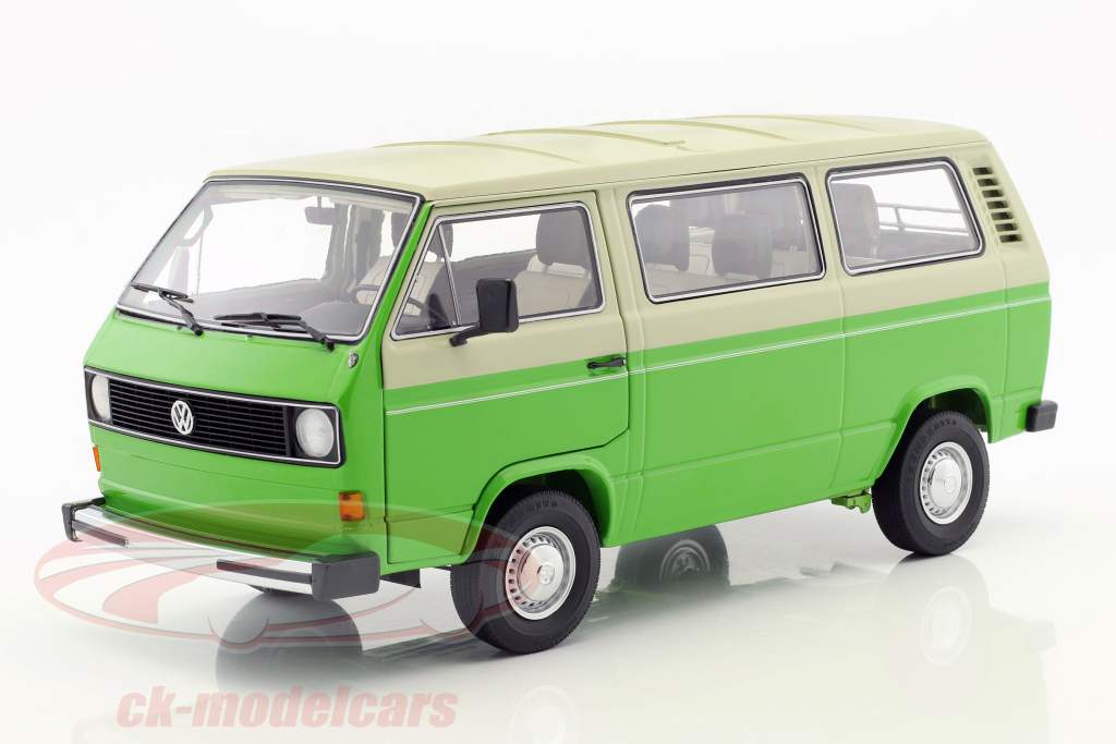 Volkswagen VW T3 bus Bouwjaar 1979-82 groen / beige 1:18 Schuco