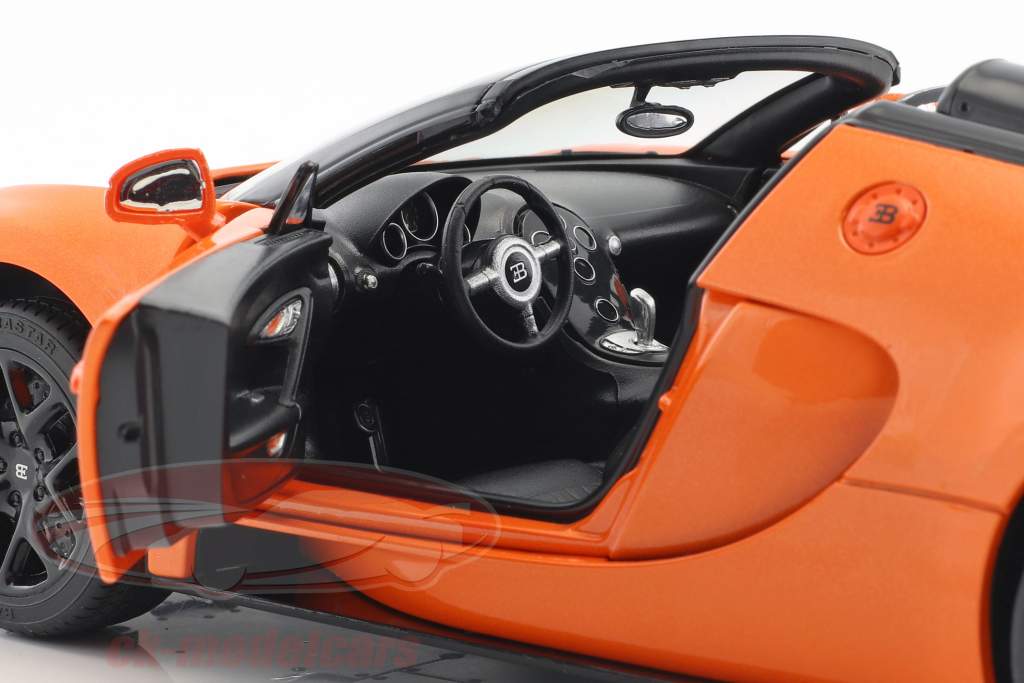 Bugatti Veyron 16.4 Grand Sport Vitesse оранжевый / черный 1:18 Rastar