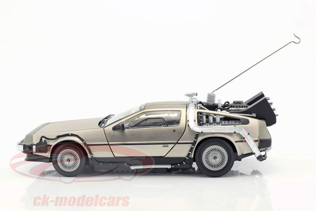 Sun Star Models 1 18 バック トゥ ザ フューチャーパート1 分サンスターのデlorean Dmc 12 2711f モデル 車 2711f
