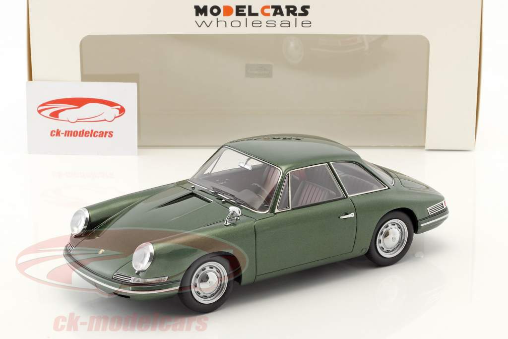 Porsche 754 T7 coupe prototype 1959 green metallic with showcase 1:18 AutoCult